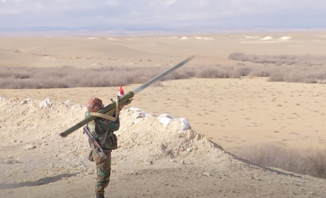 القوات الروسية تدرب عناصر النظام السوري على منظومة دفاع جوي “قديمة”