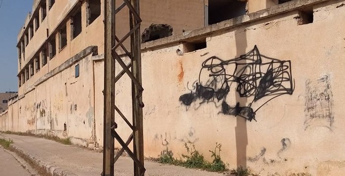 انتشار شعارات مناهضة لنظام الأسد بريف حمص