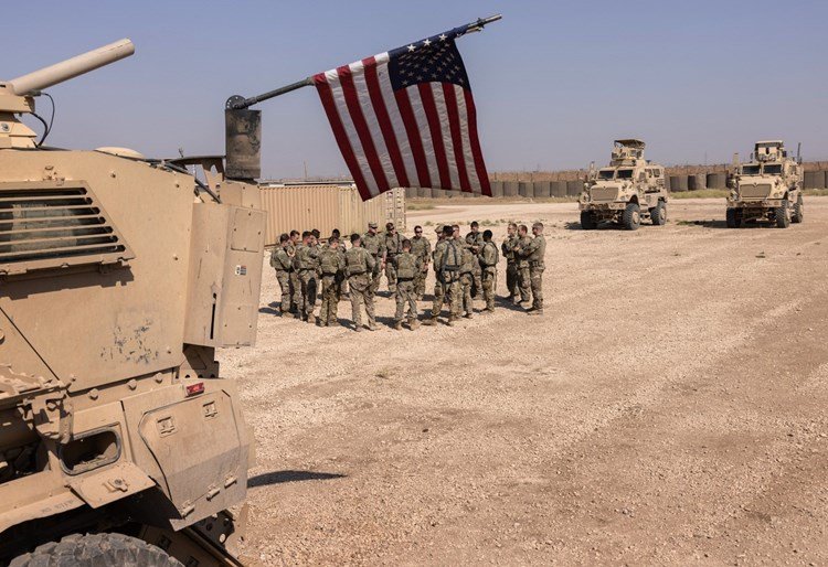 إصابة جنديين أميركيين بهجوم على قاعدة للتحالف الدولي  شرق دير الزور