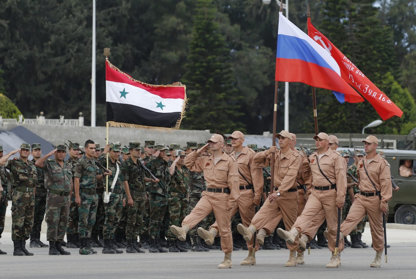 صحيفة روسية: بوتين يعتزم سحب جزء من قواته الموجودة في سوريا